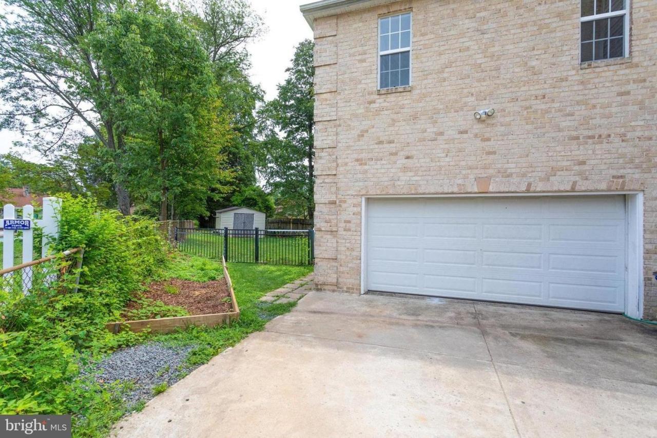 Brand New, Cozy, Modern, One-Bedroom Apartment Falls Church Εξωτερικό φωτογραφία